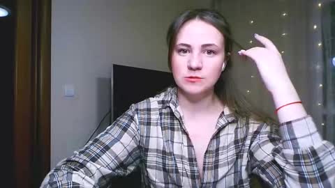 Elizabeth online show from February 26, 6:33 pm