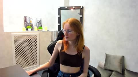 Snapshot of elizabeth_harpper chatting on February 12, 11:18 am Elizabeth online show from February 12, 11:18 am