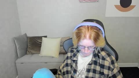 Snapshot of elizabeth_harpper chatting on September 23, 1:54 am Elizabeth online show from September 23, 1:54 am