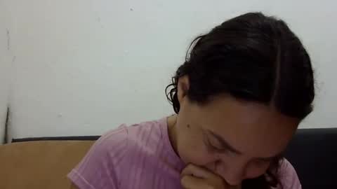 Snapshot of elizabeth_martinez_ chatting on October 17, 3:27 pm Elizabeth Martinez online show from October 17, 3:27 pm