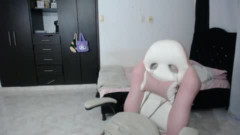  Elizabeth  online show from May 28, 1:58 am