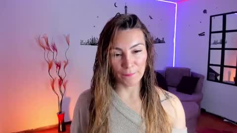 Elizabeth online show from January 11, 9:10 pm