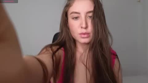 Snapshot of elizabethliones01 chatting on December 9, 11:03 pm instgram aly leiv17 ---- Im model-independent online show from December 9, 11:03 pm