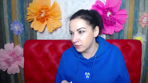 ElizabethSho online show from February 4, 6:12 pm