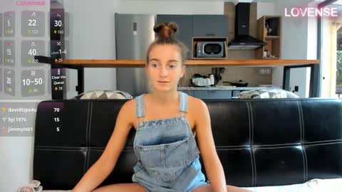 Eliz                               online show from November 13, 10:40 am