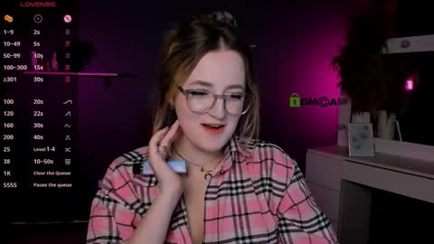 your kitty  online show from October 14, 2:31 pm