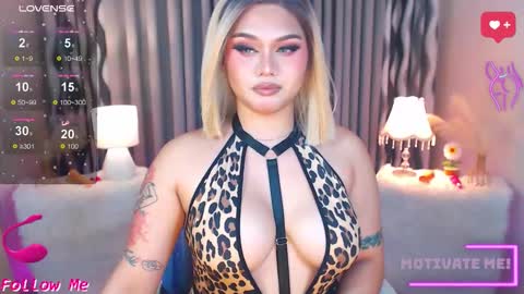 HI ITS ME ELLA online show from January 12, 11:56 pm