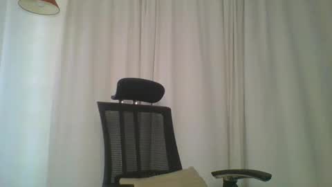 Ella online show from October 6, 10:33 am