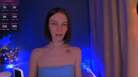 ellaamber online show from March 8, 1:28 am