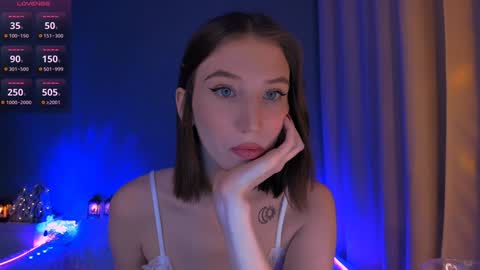 ellaamber online show from December 25, 8:39 pm