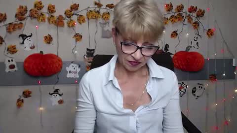 EllaBonito online show from November 2, 6:35 am