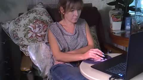 ellajohnsonx online show from November 14, 12:51 pm