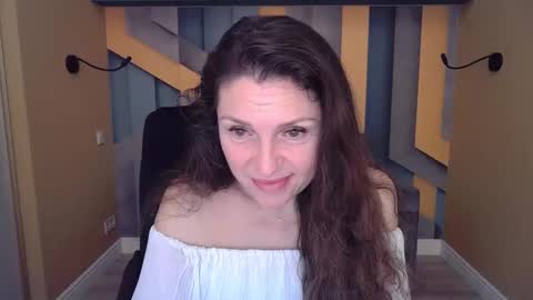 EllaLongs online show from February 7, 1:25 pm