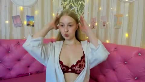 Ella online show from June 9, 8:58 am