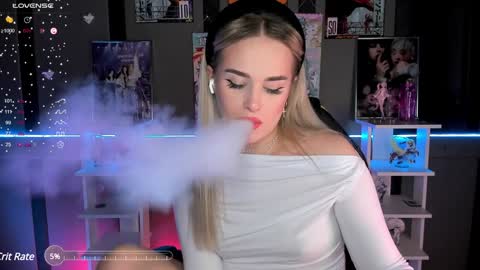 Maria online show from December 8, 8:36 pm