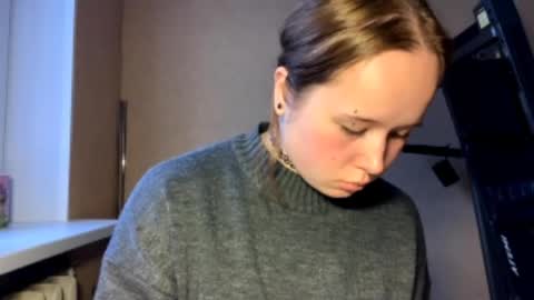 Michelle online show from December 15, 4:30 am