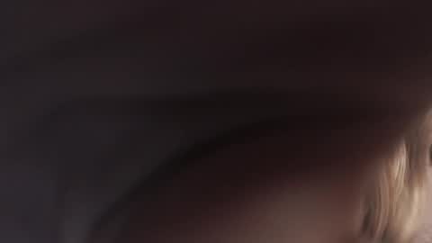 Snapshot of ellie_friendly chatting on October 21, 11:52 pm ellie_friendly online show from October 21, 11:52 pm
