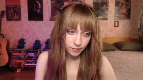 ellie_friendly online show from May 14, 1:42 pm