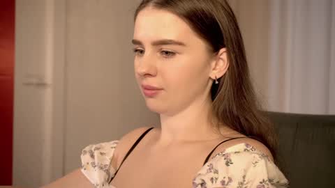 just Emily  online show from December 15, 11:23 am