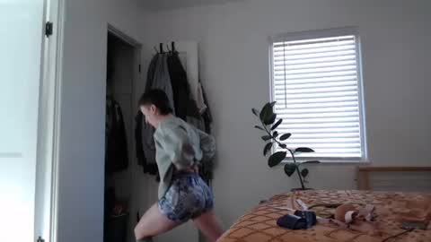 Ellie Rowyn online show from January 13, 8:05 pm