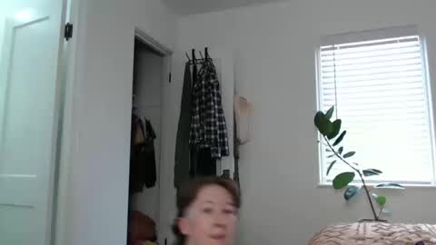 Ellie Rowyn online show from October 13, 8:22 pm