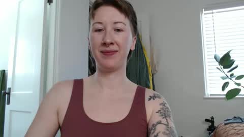 Ellie Rowyn online show from April 15, 7:58 pm