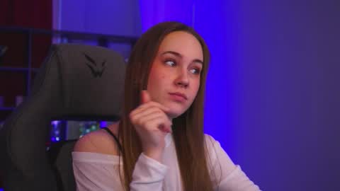 Elin online show from January 19, 9:41 am