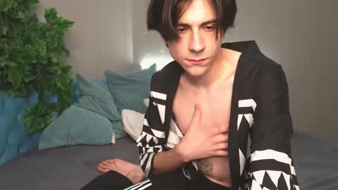 ellis_rin online show from October 22, 10:44 pm