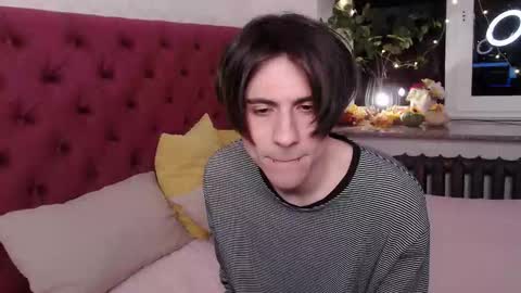 ellis_rin online show from November 22, 8:40 pm