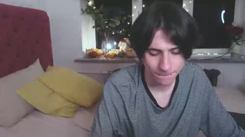 ellis_rin online show from December 1, 4:21 am