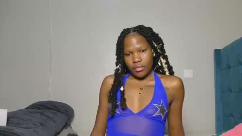 elllanna online show from February 4, 8:13 pm