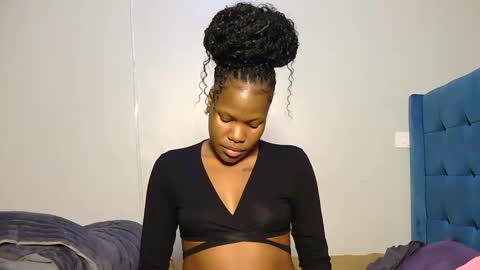 elllanna online show from April 4, 1:07 pm