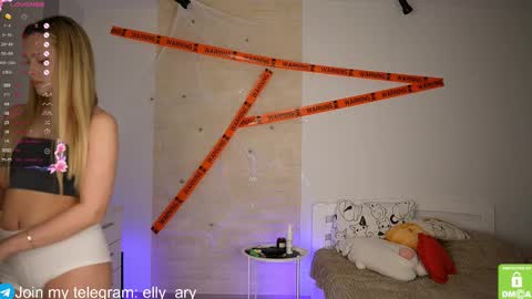 elly_ary online show from October 25, 5:24 pm