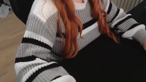 Elly online show from November 8, 7:06 pm