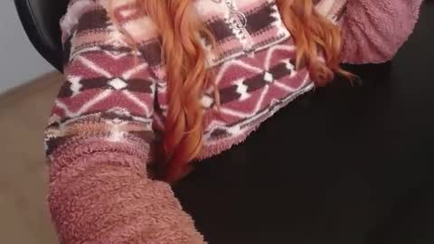 Elly online show from February 4, 3:38 pm