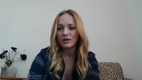 EllyaDiamond online show from February 17, 7:26 am
