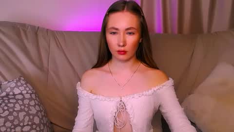  Elly  online show from February 15, 4:04 am