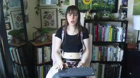 Elly Naomi online show from July 12, 5:38 pm
