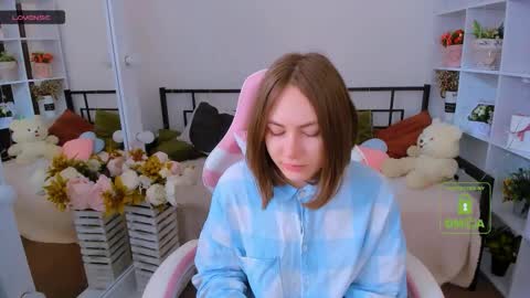 elma_lily online show from February 1, 8:22 am