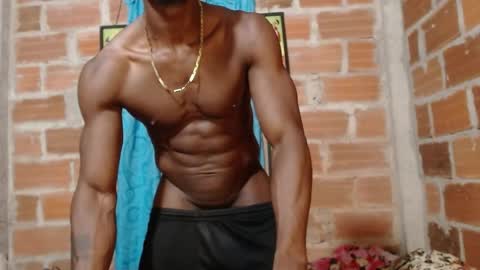 elmiltonnjakee online show from June 5, 6:52 am