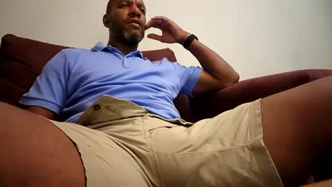 My name is Elmore. Please say hello I like to chat with you. If you have requests or dirty talk please use tip online show from February 6, 2:55 am