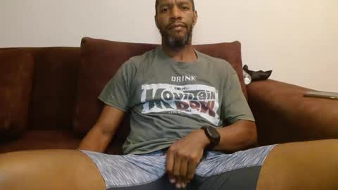 My name is Elmore. Please say hello I like to chat with you. If you have requests or dirty talk please use tip online show from February 19, 2:55 am