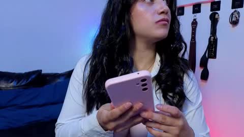 elowen_halley1 online show from February 11, 5:17 pm