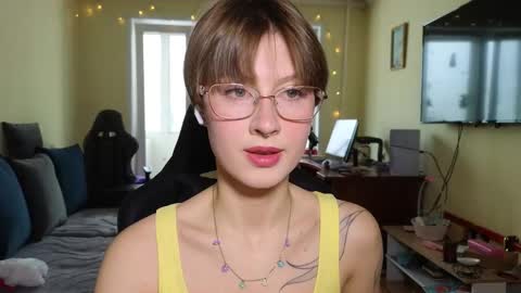 elsaangel online show from January 13, 6:10 am