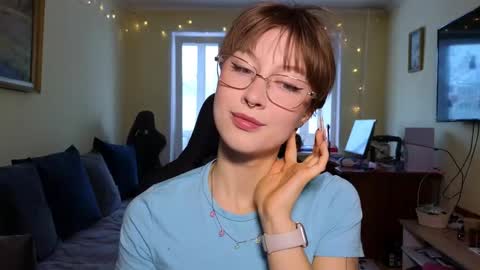 elsaangel online show from December 19, 5:36 am