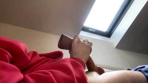 eltat_75 online show from February 9, 12:30 pm