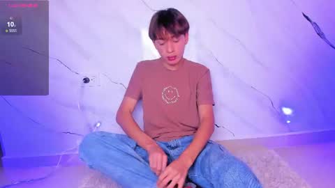  E  L  Y   K  I  N  G   online show from June 10, 7:02 pm