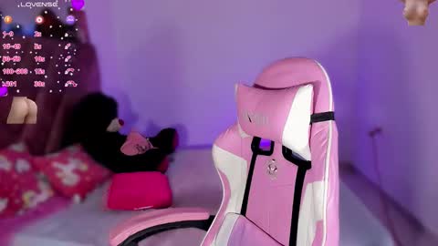 ely_w1 online show from September 14, 11:50 pm