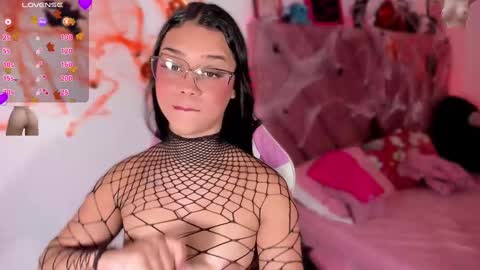 ely_w1 online show from October 16, 7:13 pm