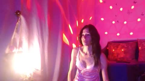 Elisa online show from October 23, 8:42 pm